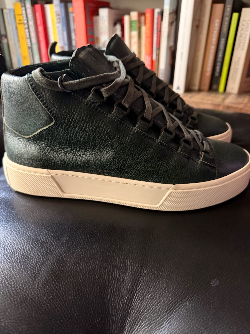 BALENCIAGA
Chevre Hamilton Arena high-tops (leather) UNISEX - Picture 4 of 13